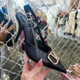 The Status Gold Detail Pump - Black